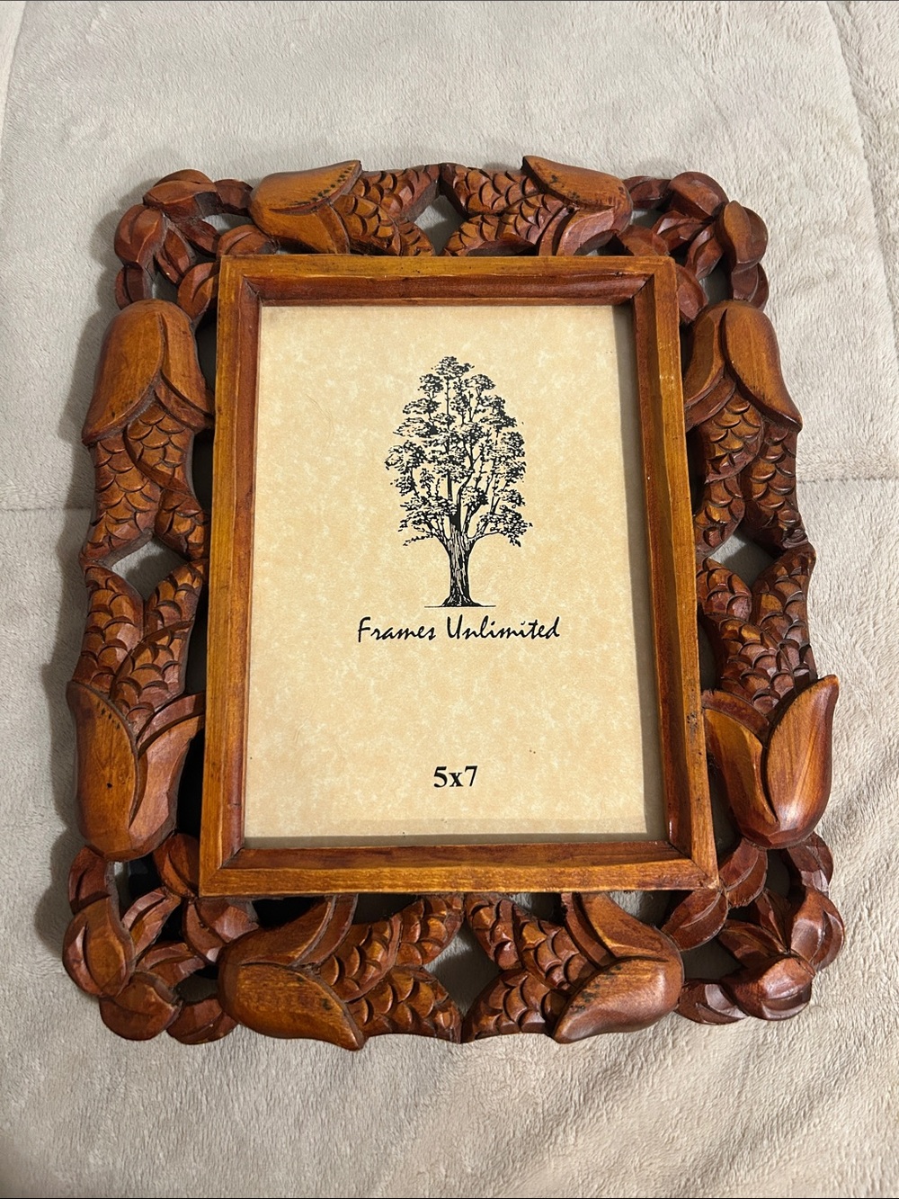 Exquisite Carved Wooden 5x7 Picture Frame in Warm Brown